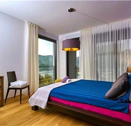 4 bedroom villa with pool and sea views near Dubrovnik sleeps 8
